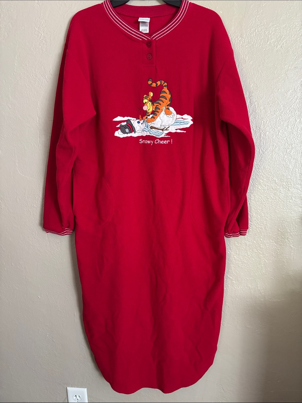 Vintage 90’s Disney Winnie The Pooh Tigger Snowman Fleece Nightgown Medium